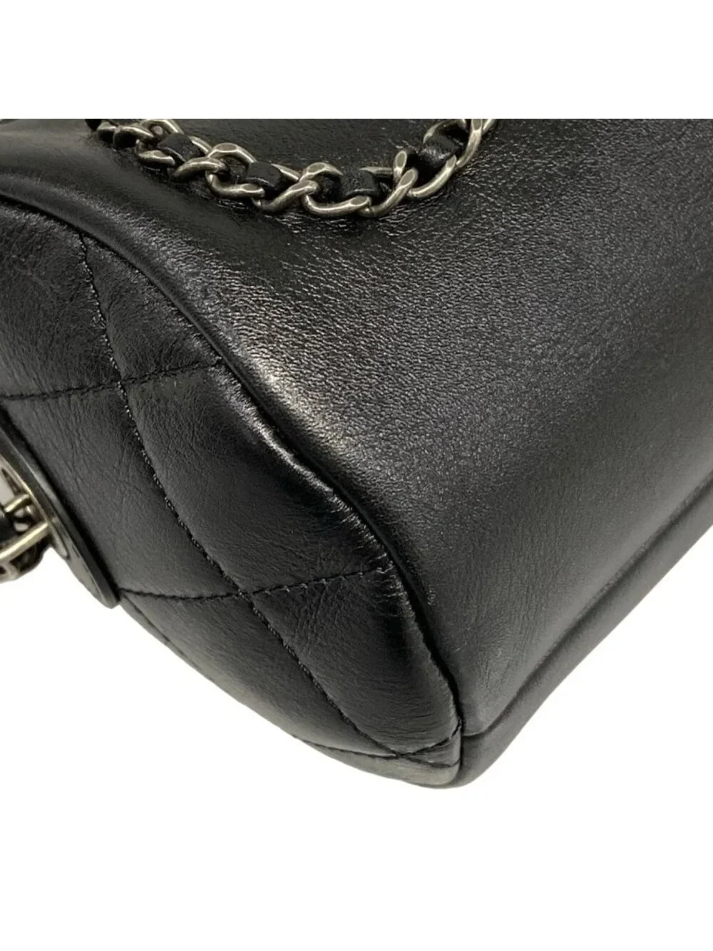 Chanel Shoulder Bag Black Chain Logo